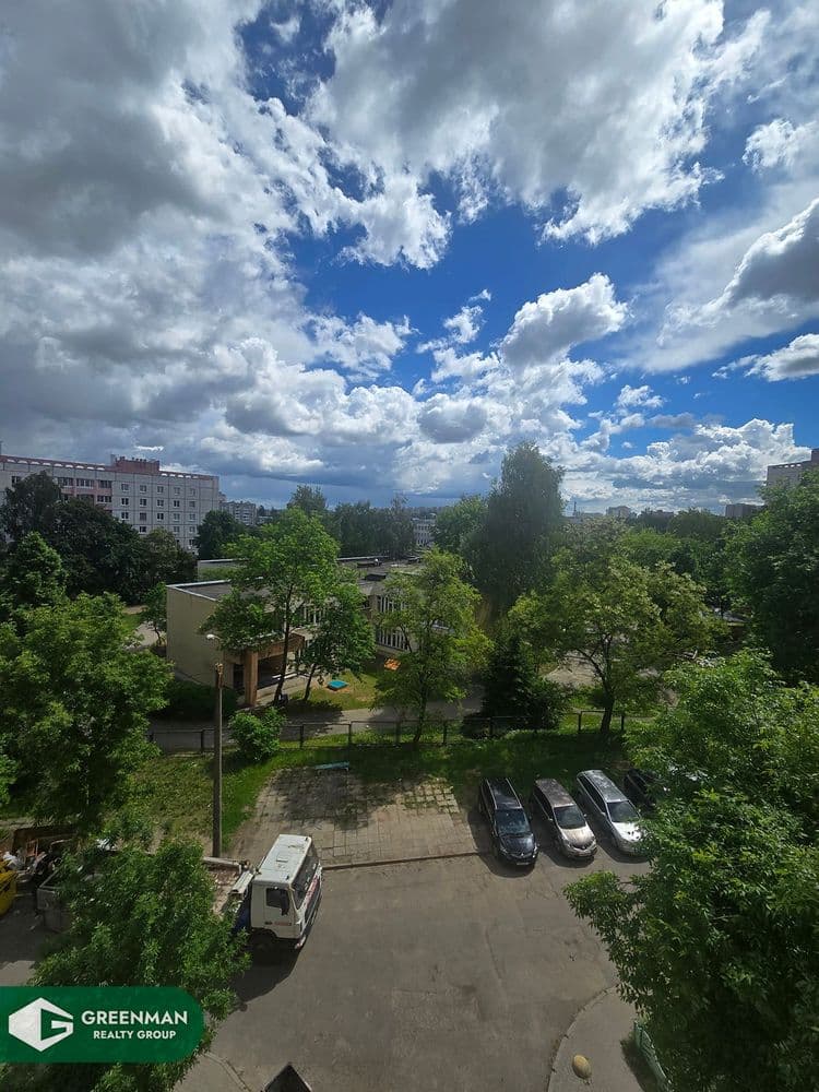 Продается светлая, просторная трехкомнатная квартира в очень удобной локации | Агентство недвижимости Greenman Realty Group