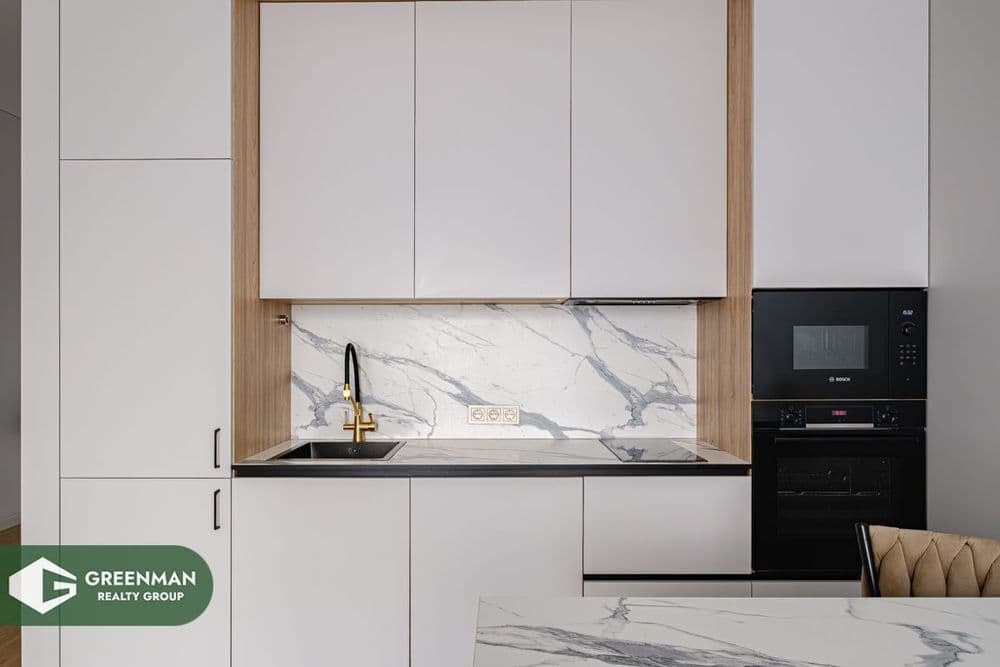 Продается 2-х комнатная квартира с дизайнерским ремонтом, Победителей,115. ЖК «Лазурит» | Агентство недвижимости Greenman Realty Group