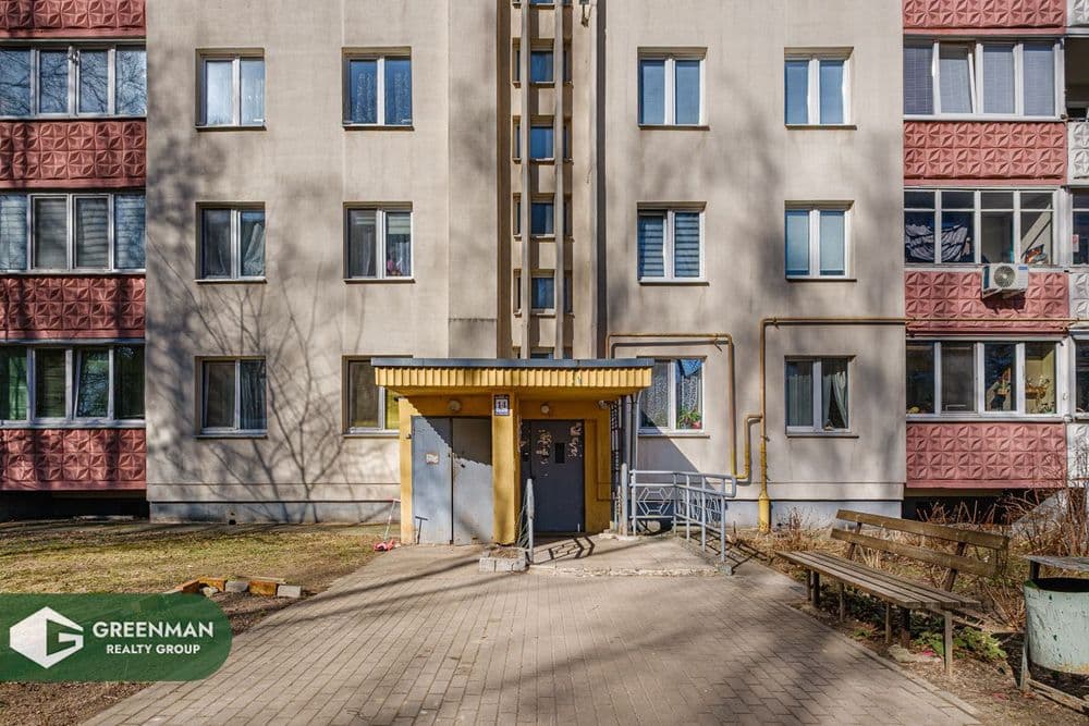 Прекрасный вариант для тех, кто хочет жить рядом с парком и водоемом. 3 станции метро рядом. | Агентство недвижимости Greenman Realty Group