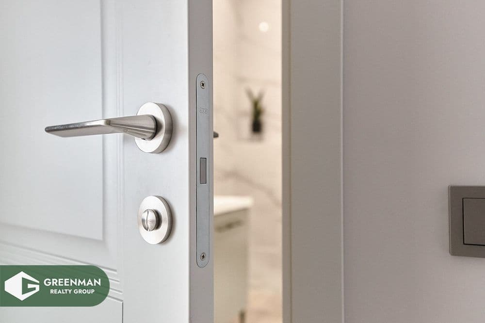 Продается 2-х комнатная квартира с дизайнерским ремонтом, Победителей,115. ЖК «Лазурит» | Агентство недвижимости Greenman Realty Group