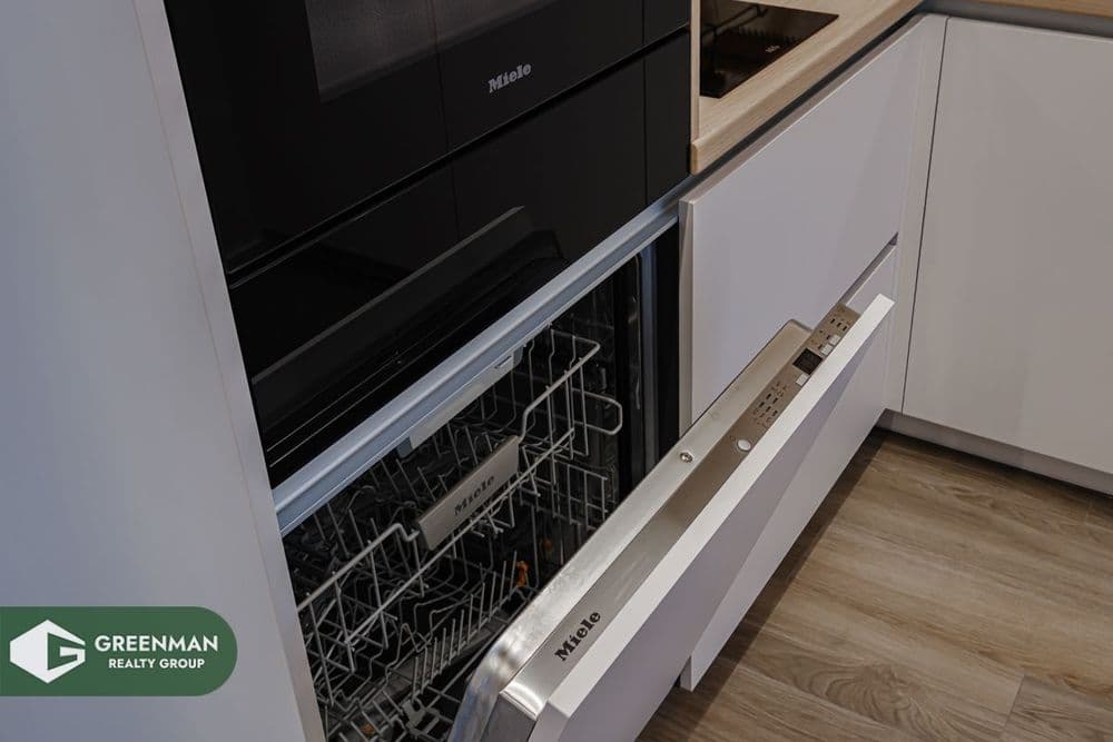 Продается стильная студия с дизайнерским ремонтом в центре Минска. Пр. Независимости 88 | Агентство недвижимости Greenman Realty Group