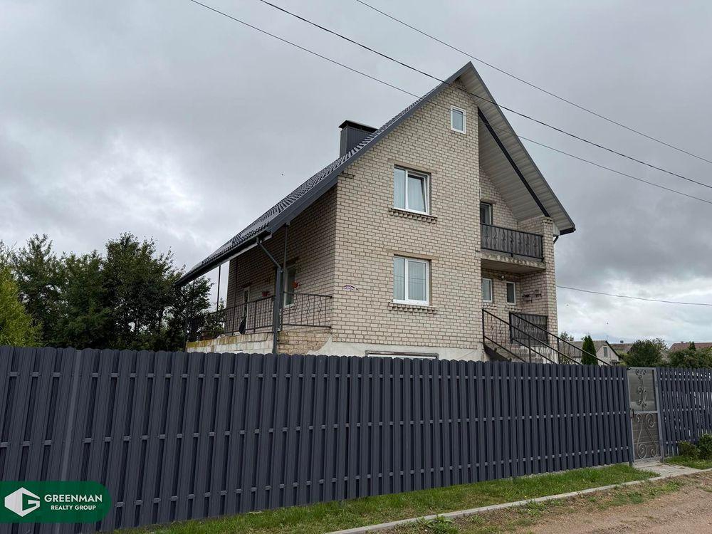 Продаётся большой трехэтажный дом с мебелью и техникой в городе Слуцке. | Агентство недвижимости Greenman Realty Group