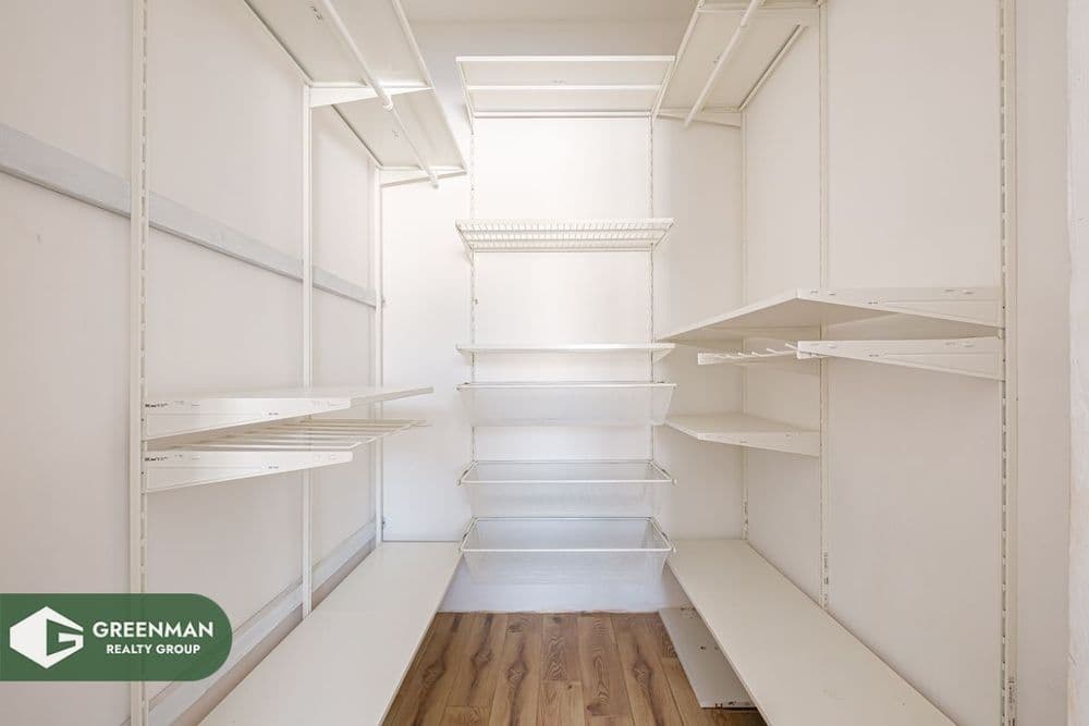 Дом в поселке рядом с лесом и рекой | Агентство недвижимости Greenman Realty Group