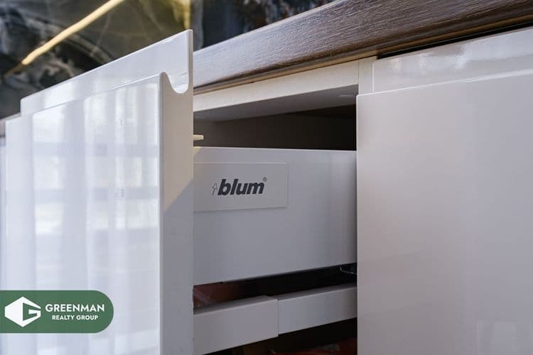 Стильная ЕвроТрёшка в ЖК «Петровские Верфи» + паркинг | Агентство недвижимости Greenman Realty Group