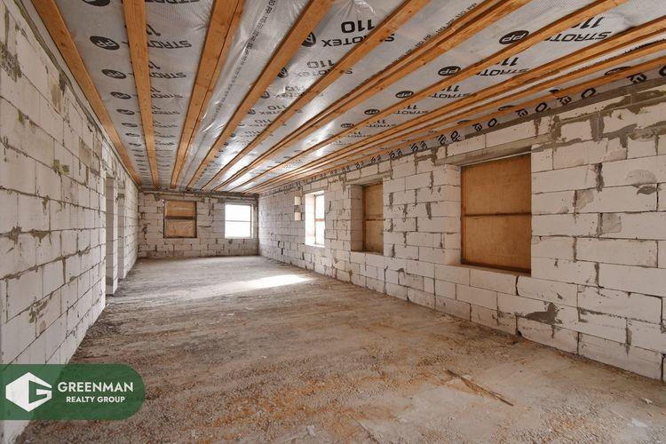 Продается незавершенное законсервированное капитальное строение на участке в центре г. Червень | Агентство недвижимости Greenman Realty Group