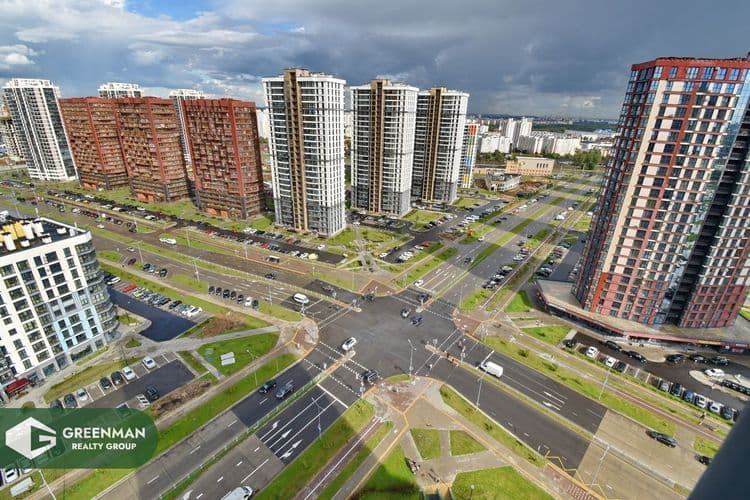 Евротрешка с прекрасным видом и ремонтом в шаговой доступности от метро и Avia Mall. | Агентство недвижимости Greenman Realty Group