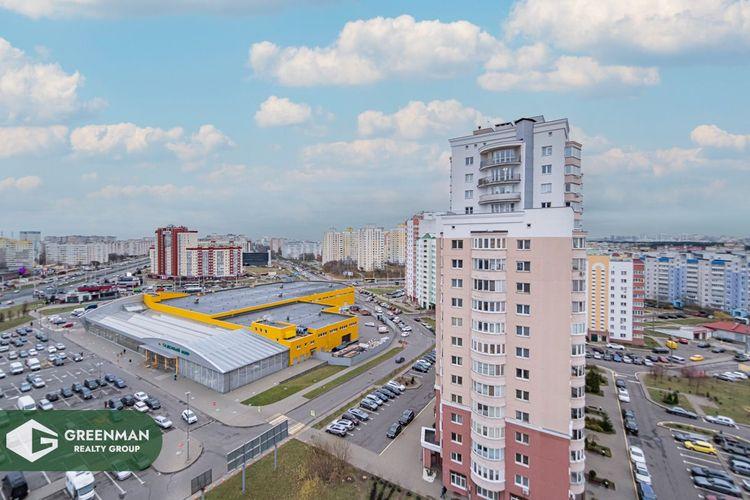 Квартира возле метро "Каменная горка" с шикарной планировкой | Greenrealty