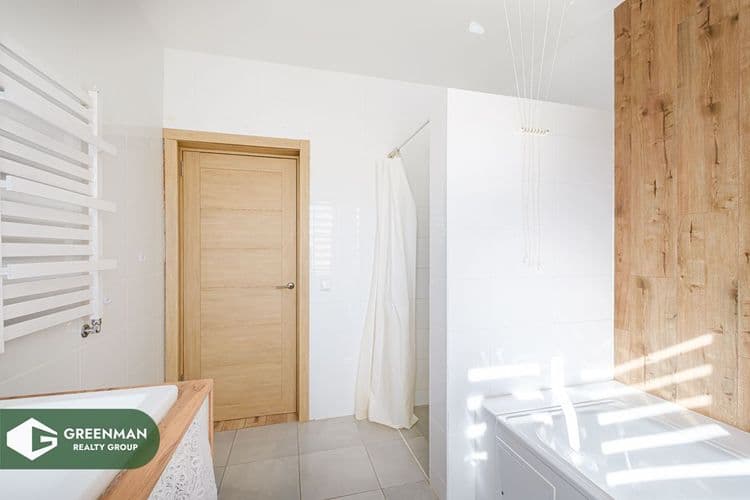 Дом в поселке рядом с лесом и рекой | Агентство недвижимости Greenman Realty Group