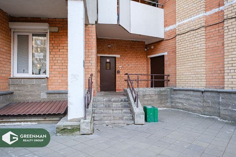 Большая однокомнатная квартира в тихом спальном районе | Агентство недвижимости Greenman Realty Group