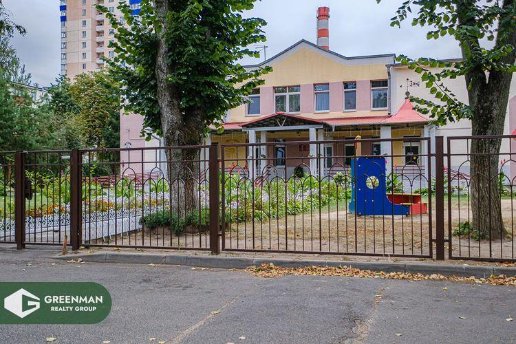 Продается 2-комнатная квартира с раздельными комнатами в кирпичном доме на улице Орловской, 11. | Агентство недвижимости Greenman Realty Group
