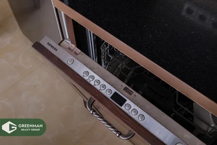 Продажа 3-комнтаной квартиры, ул. Быховская 35, ЖК «Изумрудный», премиум-класс | Агентство недвижимости Greenman Realty Group