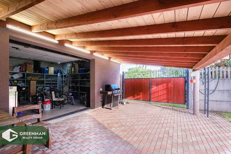 Дом рядом с лесом и озером | Агентство недвижимости Greenman Realty Group