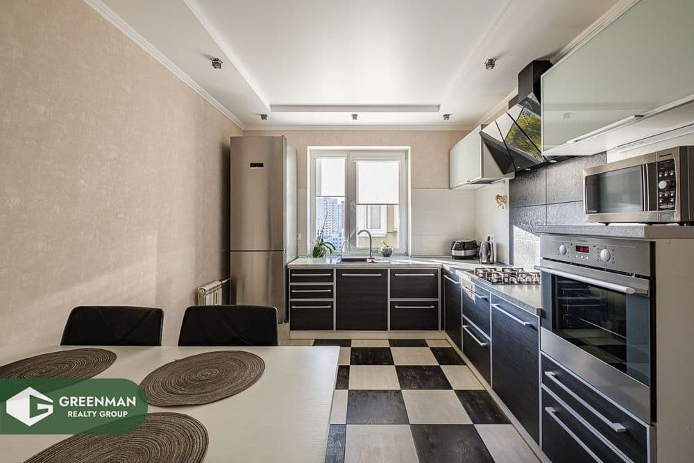 Просторная 2-комнатная квартира с ремонтом и шикарным видом из окна! | Агентство недвижимости Greenman Realty Group