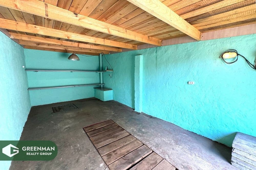 Чистый аккуратный гараж | Агентство недвижимости Greenman Realty Group