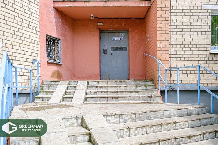 1/2 в 2-комнатной квартире в кирпичном доме 1993 г.п. рядом ст.м. Автозаводская | Агентство недвижимости Greenman Realty Group